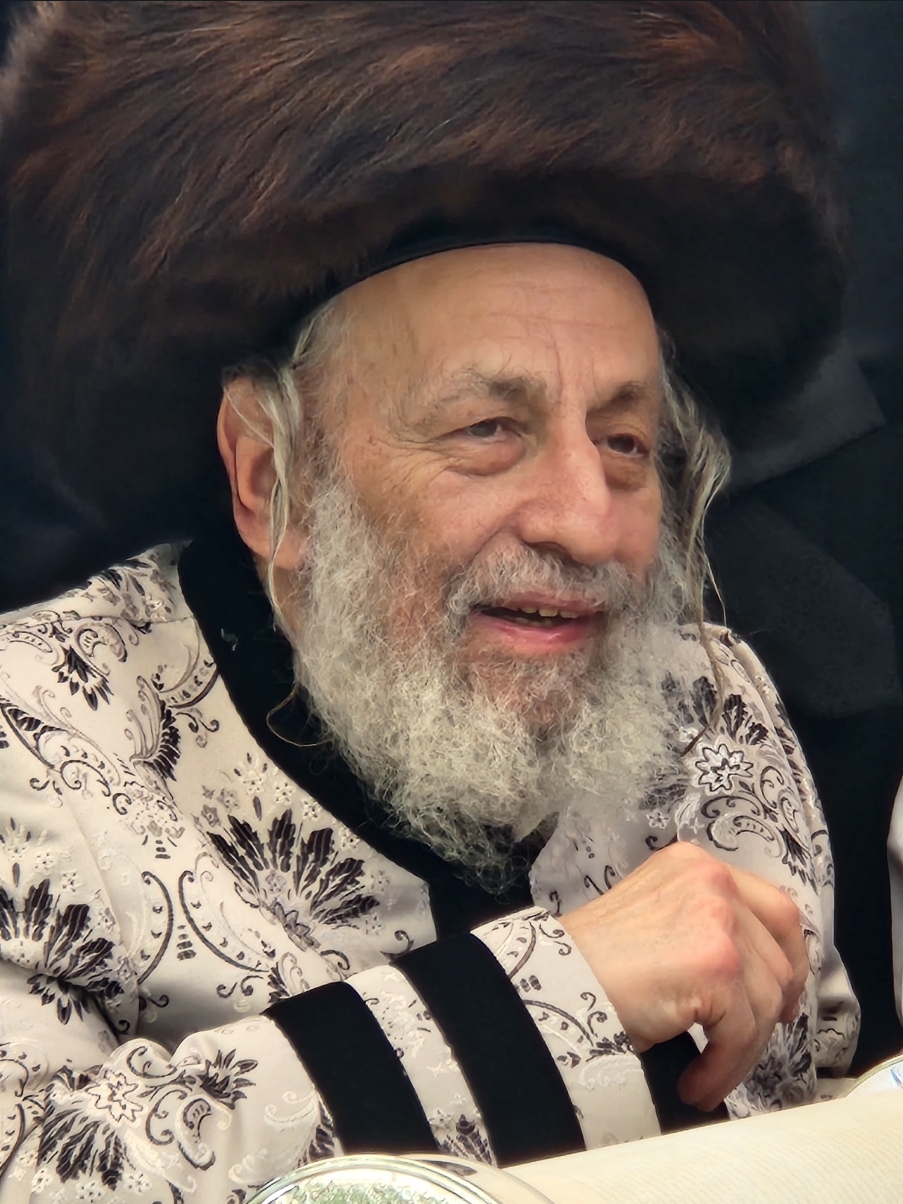 rebbe-smiling